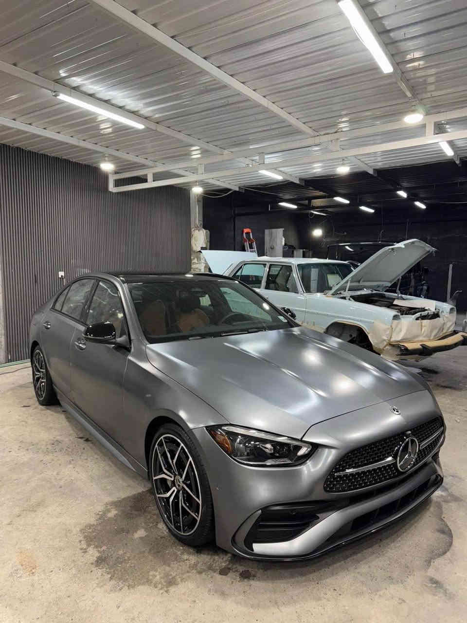 Mercedes-Benz C300 
وارد امريكي 
موديل ٢٠٢٣ 
ماشي سيارة ٢٨٠٠٠ كيلومه تر 
سياره فول مواصفات بدون نواقس ره قم كاتي 
💸💸💸💸💸٣٥٥$💸💸💸💸💸
📲*********** أربيل, العراق
