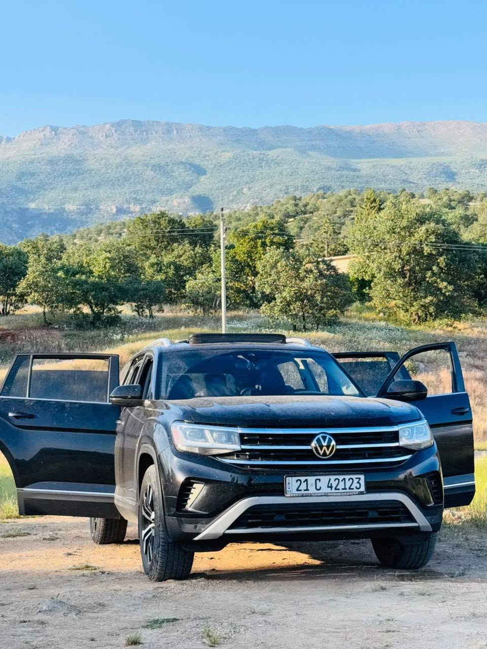 ‏‎‏‎  فولكس واگن اطلس — بسعر مناسب Volkswagen Atlas
‏‎‏‎الموديل           — 2021

فئة. SEL /4WD … فاملي 

حجم المكينه   — 3600/ V6

‏‎‏‎اللون               — اسود

‏‎‏‎المسافه المقطوعه —77
 كير مكينه تبريد مكفول
صدر امامي خلفي جديد
تخم تاير جديد
تخم نوزل جديد
تخم بلكات جديد 
سياره بدون اي مسج 
ماكو اي كلوب مشتغل بيها عدا الايرباك
بجم كبس 
حادث جانبي ورقم شاصي موجود بالصور
رقم سليمانية باسمي تحويل ثاني يوم

‏‎‏‎المواصفات 

‏‎‏‎- بصمة تشغيل 

‏‎‏‎- بصمة أبواب 

‏‎‏‎-تشغيل عن بعد 

‏‎‏‎-ترحيب عند الاقتراب 

‏‎‏‎-كشنات جلد 

‏‎‏‎- رادار جانبي 

- شاشه ديجتال 

- دشبول ديجتال

-اشاره بالمرايه 

-حساس امامي خلفي 

-شحن وايرلس

-بردات خلفيه 

‏‎‏‎-رادار امامي 

‏‎- رادار خلفي 

‏‎‏‎- شاشه كبيره تدعم نظام الأبل كار باي ونظام الاندرويد 

‏‎-تدفئة ستيرن

-فتحت سقف بانوراما 

‏‎-فور ويل

‏‎-اوتو هولد 

‏‎-اوتو ستوب 

‏‎-هندبريك بصمه 

‏‎-٧وضعيات قياده 

‏‎‏‎-كشنات تدفئة 

‏‎‏‎- ستيرن بحركه كهربائيه 

‏‎‏‎- تبريد مركزي 

‏‎‏‎- بگ لايت LED 

‏‎-صندوق كهربائي 

‏‎‏‎-كشنات منفصلة

- كراسي كهرباء   

‏‎‏‎-تحكم ستيرن جهتين 

‏‎‏‎-تحديد سرعه 

‏‎‏‎-مانع انزلاق 

‏‎‏‎-ليد نهاري

‏‎‏‎-كامره خلفيه دواره
السعر ٢٢٠ ورقه 
للاستفسار ***********

