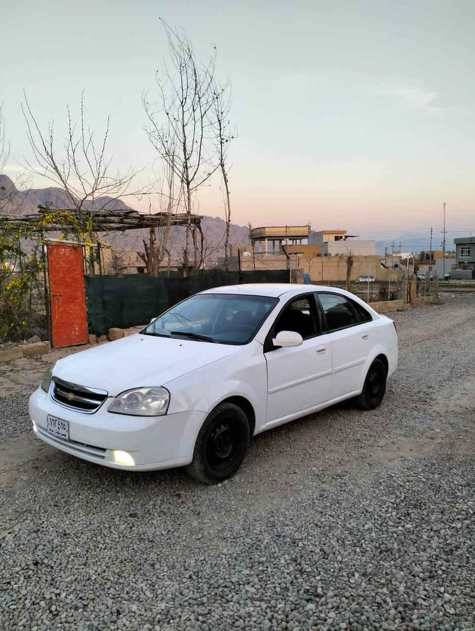 فرۆشتن
ئۆپترا مۆدێل ٢٠٠٤ ڕەقەم  جنوب  
سەیارەیەکی توندوتۆڵ گێڕ و مەکینە بەشەرت 
٤ تایەی لۆک شەرتی بڕاوەو موس . 
شوێن نزیک ڕانیە .
***********
