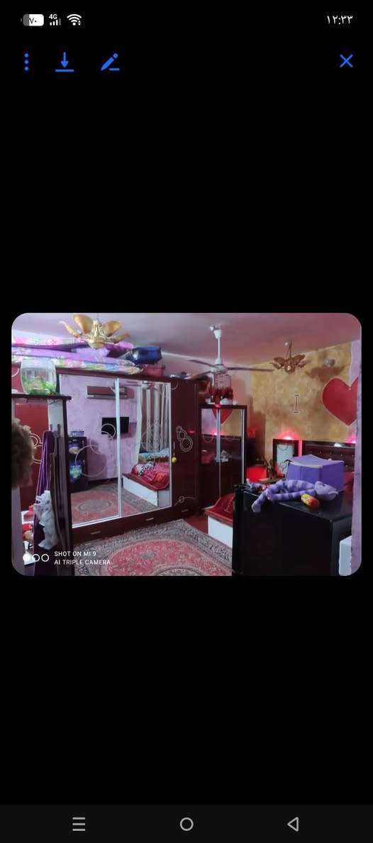 سلام عليكم دار للبيع في كربلاء مقابل مستشفى العباس الاهلي يصلح حسينيه بناء حديث طابقين يتكون  الطابق الأرضي صاله واستقبال كبيرات وغرفه نوم كبيره وصحيات داخلي وخارحي . والطابق الثاني من ٣ غرف وصحيات وصاله.. الارضيه مرر  درجه اولئ
مساحته ١٦٥ متر ***********
السعر ب٤٠٠ وبي مجال كربلاء, العراق
