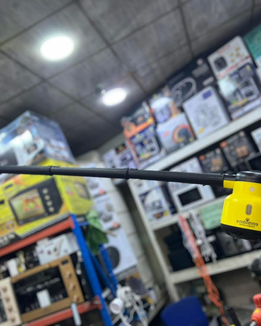 منظفه وماسحه سيراميك بخاريه متعدده الاستخدامات
ماركه امبليوم
تريدون تنظيف عميق بدون مواد كيميائية؟ 💃🏻
هاي المنظفة البخارية من أمبليوم، تنضف كلشي بلمح البصر! 💨
تنظف البواري، المرايا، الكاع وحتى المفروشات، وكل الأسطح اللي تتحمل البخار 🚿.

بخار قوي يوصل لـ40 جم/دقيقة و4 بار ضغط، يعني الوصخ ميلحگ ينهزم ! 💪

بيها 7 قطع تسهلك الشغل وتوصل حتى للأماكن الصعبة، وسعتها 1.1 لتر تكفيك للمدة اللي تحتاجها 💧.

خفيفة، سهلة التخزين، وضمان سنة كاملة! 🔥
! 😉”

⚠️ ضماان سنه كااامله ⚠️
***********
