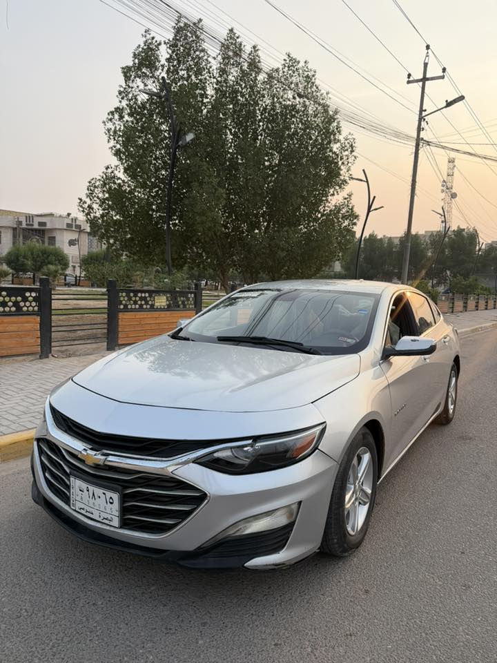 السلام عليكم سيارة ماليبو موديل2022
سياره بيه جاملغ وبنيد وبيه باردات

حداديه جديده تخم تاير جدد تبريد ثلج

سياره رقم بصرة معوقين 

السعر 105

العنوان بصرة📍

رقم الهاتف***********
