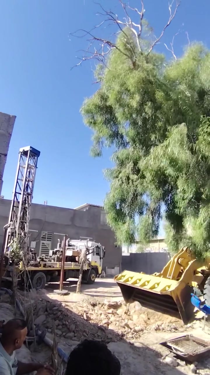 لحفر الابار الارتوازيه
***********
يعلن عن حفر الابار بكافة الاحجام
غسل وتنشيف الابار 
حفر الركائز
حفر النقاط 
حفر وفحص التربه
وعمل كافه المقاولات العامه
نعمل في كافه محافضات العراق
دقه في العمل وسرعه في الانجاز
***********
***********
