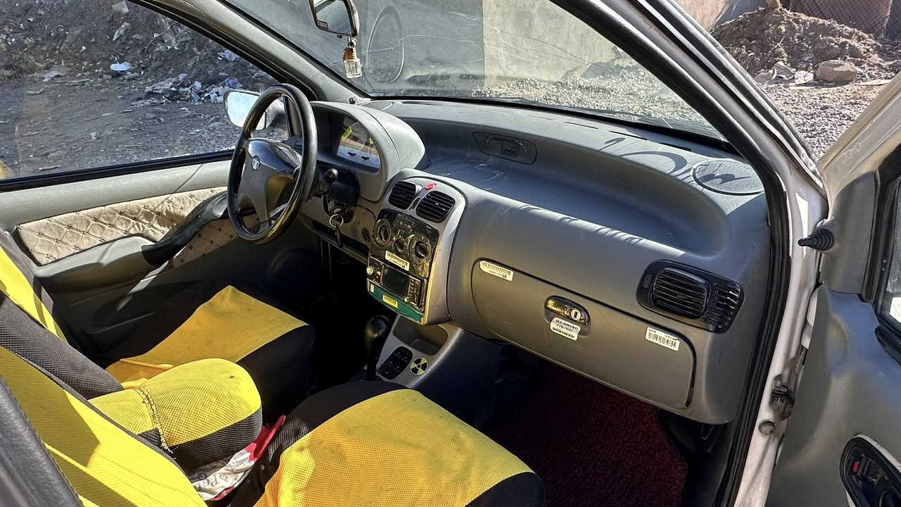 سلام وعليكم سياره البيع تاتا مسجله التأميم سنويه خضره شرعي موجود محرك وكير شرط مالات مازده صدر جديد كهربيات كلها شقاله كير تماتيك سياره مال بيت ومال تكسي   السعر 23 وبيه مجال مكان السياره الشرقاط ***********
