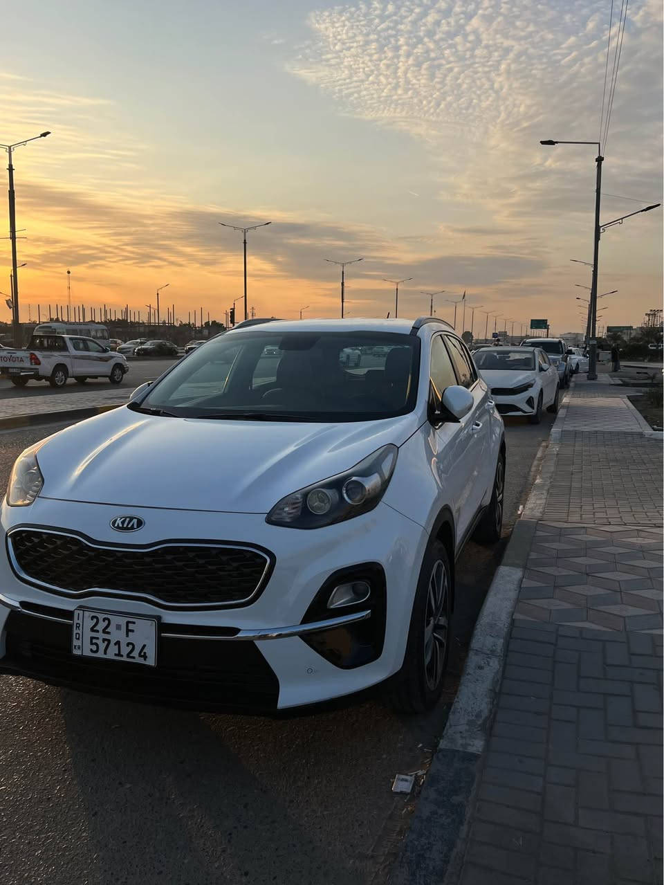 سلام عليكم سبورتج 2019 خليجي كفاله   مواصفات نص فول ملاحضه السياره  بيه شخط فقط و باقي كفاله السياره جديده من تاير من حداديه السياره موجوده داخل معرض الفيحاء 1 في معارض القبله السعر 195 و بيه مجال 
الاستفسار ع *********** Singapore
