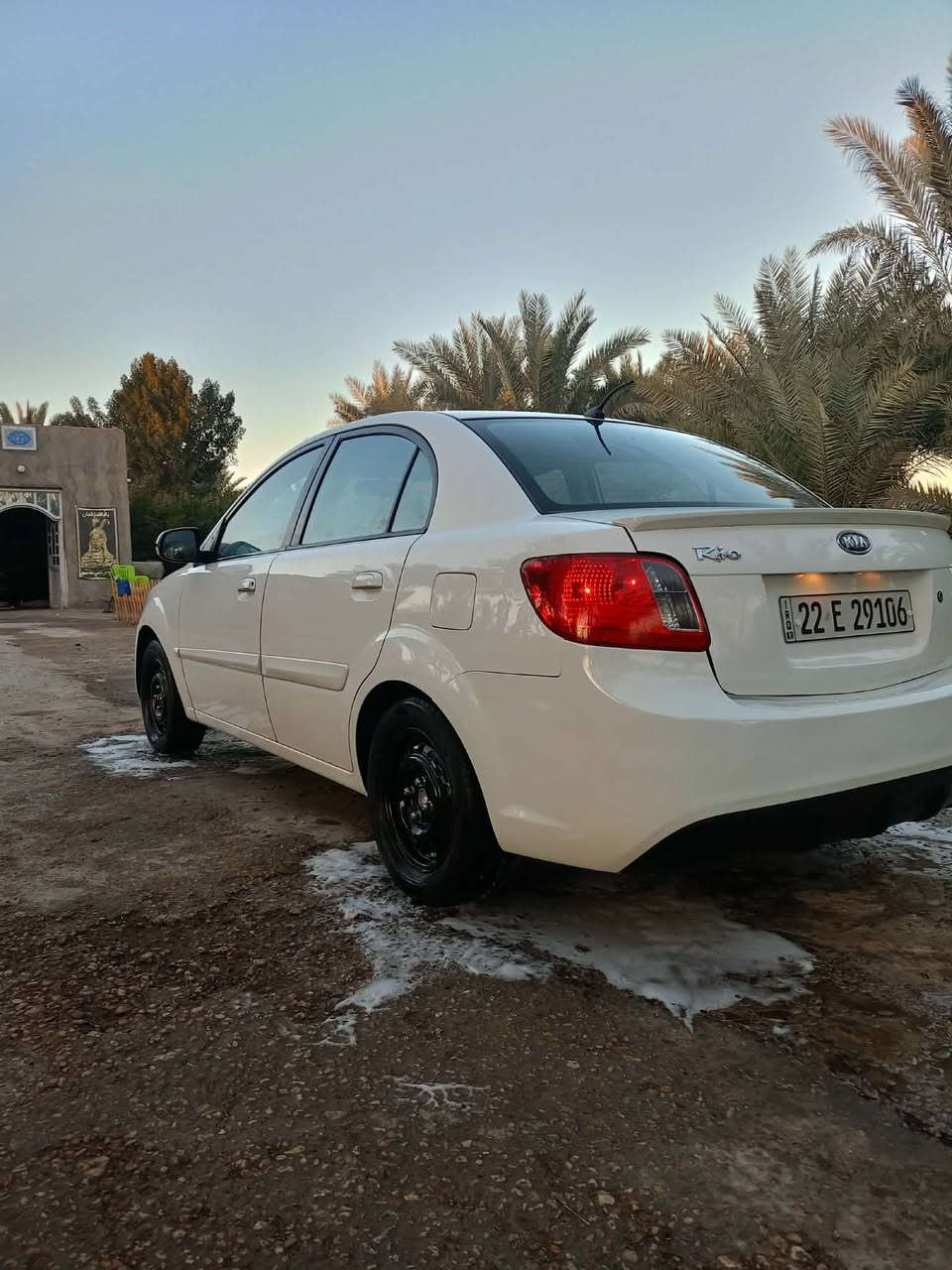 سلام عليكم ورحمة الله وبركاته كيه ريو مديل ١٢ السيارة كفالة عامه عده شويه صبغ بل بنيد والباقي كفاله سعره آب ٩٥ وبيه مجال مكاني كوفه ***********
