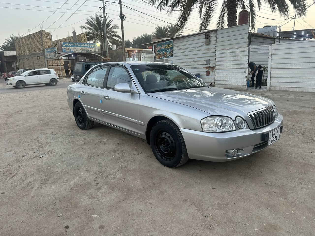 من رخصت لادمن المحترم كية اوبتما موديل/2005 وارد خليجي بدون حادث مكينة وكير بلادي /4 سلندر حدادية جديدة تخم 
تاير صبغ عام الي الجمالية اثر جرد بسمي اني مالك 
جاهز من كلشي عنوان سيارة في بابل 
السعر 65
***********
