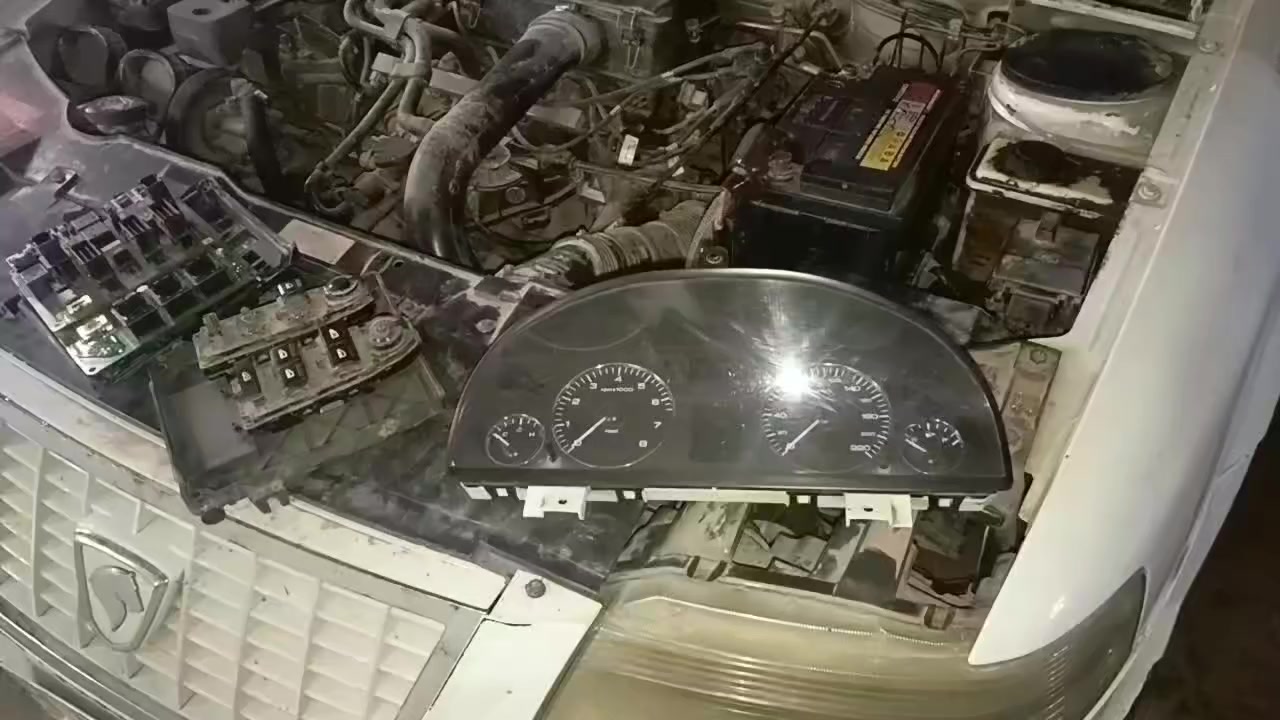 اللهم صل على محمد وال محمد تم تحوير سمند سورن والغاء البي سي ام العنوان النجف حي  الانصار مقابل جامع جعفر الطيار ***********
