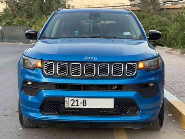 من رخصة الادمن المحترم 

جيب كومباس 
موديل 2022
 
فئة LATITUDE

محرك 4 سلندر 2400 المرغوب

ماشية 18 الف حقيقي 

المـــــــواصـــفــــات

-رادار امامي 
-رادار خروج عن مسار 
-بصمة تشغيل 
-بصمة ابواب 
-هند أبريك بصمة
-اطفاء ذاتي
-شاشة كبيرة
-كامرة خلفية
-تحكم أستيرن 
-كشنات جلد + مخمل بلادي 
-تبريد خلفي
-كشافات 
-ويل كب بلادي 
-فور ويل 4X4 
-ماوس تحكم وضعيات للقيادة
-drive mode
-تحديد سرعة 
-كيجات الكتروني
-شاشة عطلات
-دشبول اسود و رصاصي 
-دبل كير
-شاشة تدعم ابل كار بلي

و بعد بيها هواي مواصفات 
_________________________

حادث خفيف بس دعامية و شوية من البونيد 

على اثرها ⭕️ فقط البونيد انصبغ  

⭕️ بدون دواخل بدون شاصي بدون لغود كلها بشرط شخط مابيهم 

_________________________
السيارة كلش حلوه و نظيفة و ماشية قليل  فقط 18 الف 
و بالحقيقه بعد احلى 

رقم سليمانية بأسمي تحويل مباشر
سنوية جديدة الحد 2029  
_________________________

مكانها بغداد 

السعر على الخاص لو اتصل و تدلل

للاستفسار 
***********
