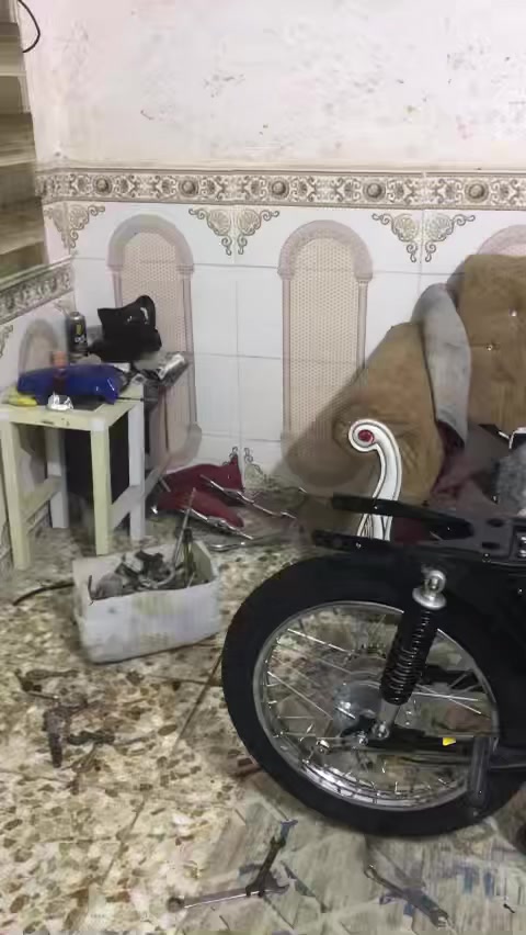 سلام عليكم شاصي ١٨ ارشا اصولي مصبوغ صبغ حراري بعده يم ابو المحل حتى 😅🤞🏾  +تعميره بدون مكينه فقط فقط جيب مكينه وشد حتى كهربائيات موجودة بعت المكينه ولعبت نيتي اريد ابيع الغراض السعر خاص بخدمه الشراي ♥️

***********
