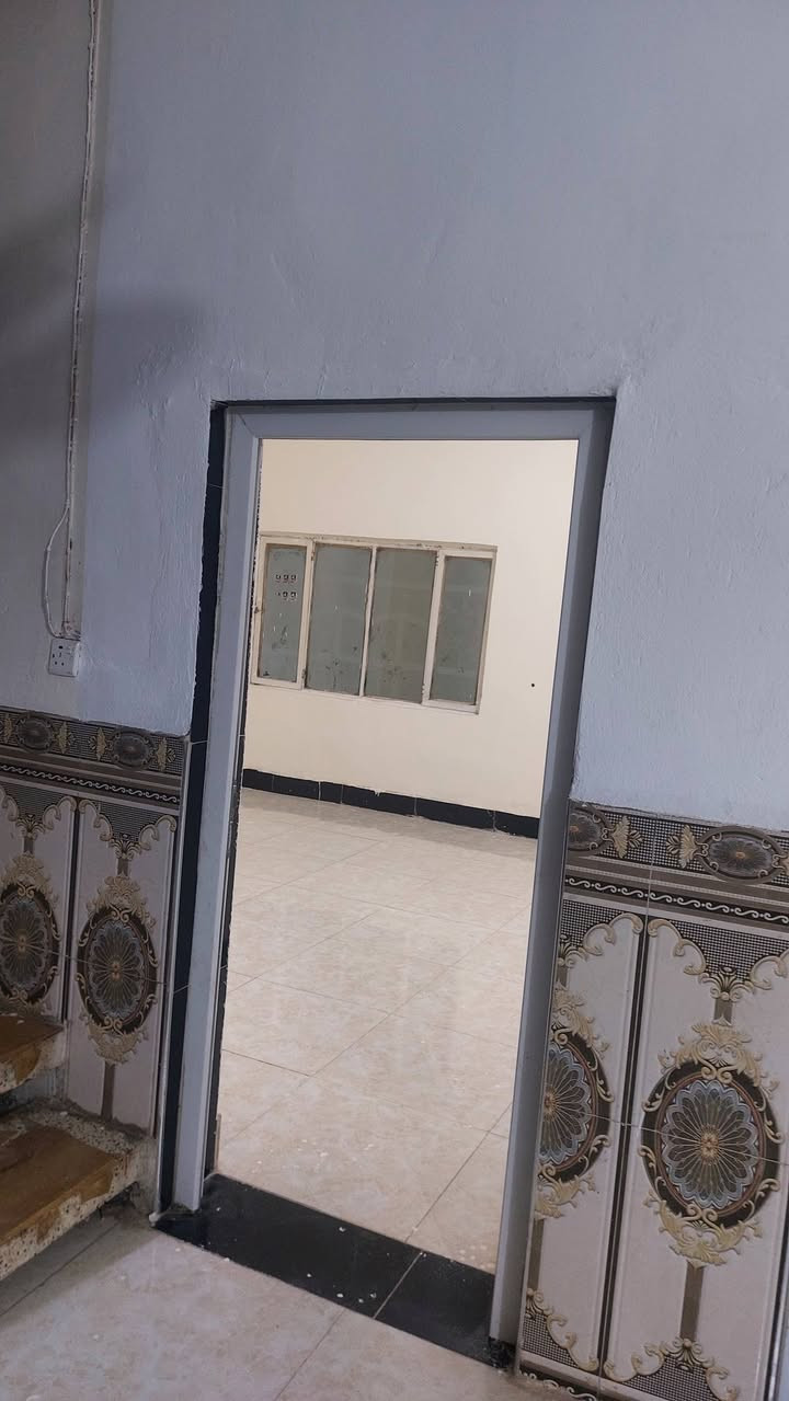 سلام عليكم دار البيع المساحه 210 صافي الموقع بعقوبه المفرك غريت خليل الصالح بشارع جامع الحاج نعمه الجديد الستفسار عل هاتف (***********)
