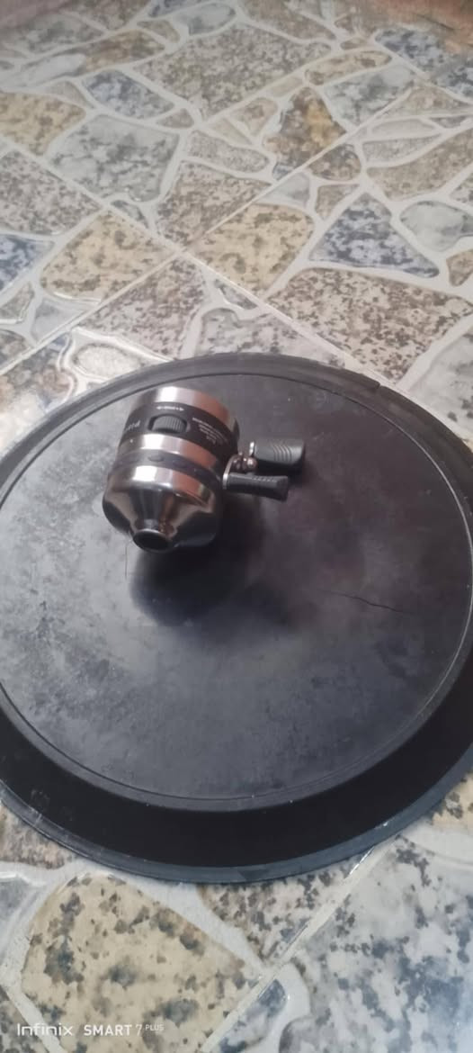 سلام عليكم ورحمة الله للبيع 20الف الشعب حي وار توصيل موجود ***********
