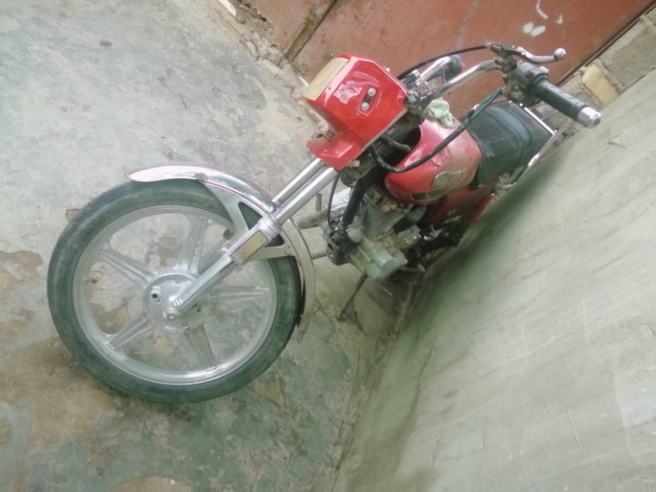 دراجه فيومه كلك كلك للبيع ب 150مكاني شارع نفط ***********
