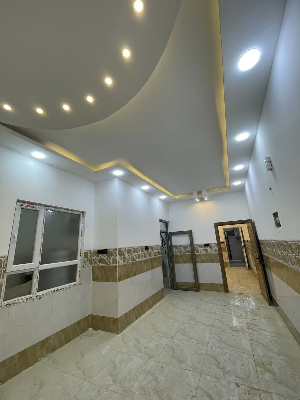 دار للللبيع قصر حي الصديق الاولى بالشريط الذاهبي خلف مول الخيرات 110م
السعر بلاش بلاش بلاش بلاش بلاش بلاش 
بيت   باسم دكتورة مكاتب مع الشرعيه صاحب بيت السند 2025طابرزهور 
 فول موصفات بيت درجة اولى. تصميم تركي البيت درجة اولى فول موصفات بيت مرمر بورسلين 
اتجاه الأرض شروق ———-***********—***********–***********
