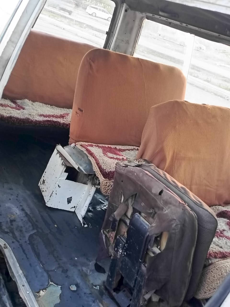 سلام عليكم كيه بستا للبيع موديل 93رقم بغداد الماني سنويه لل27مصفره رقم شاصي شعار بل تكمه تخم تاير جديد صار شهر من شاده مكينه تنقص مكاني بابل مسيب السعر 23وبيها مجال ‏‪0789 159 3897‬‏
