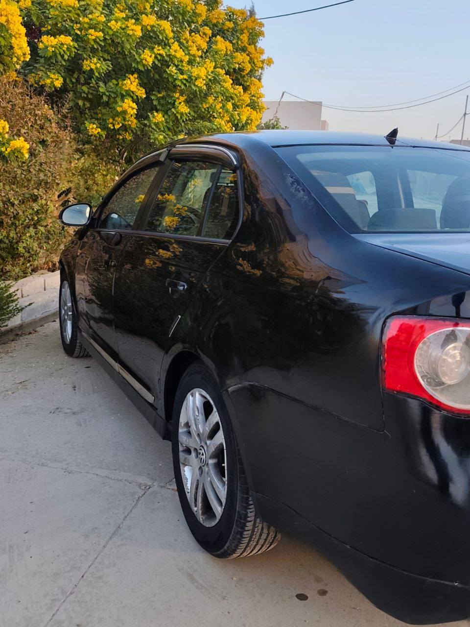 جيتا 2009 محرك 2.5 v5 تنفس طبيعي المرغوب بدون تيربو
رقم اربيل انكليزي جديد سنوية الى 2030 
السيارة باسمي 
محرك و كير شرط   
مواصفات السيارة كير اوتو تبريد تدفئة ، تدفئة كشنات مرايات كهرب مثبت سرعة 
ضرر السيارة 3 قطع فقط باب النفر والخلفي اليمين والجاملغ الخلفي يمين وبيها اشياء بسيطة ،
السيارة بيها كوبون الكتروني 
السعر 70 ورقة
مكان السيارة الموصل التعليم العالي 
***********للتواصل واتس
