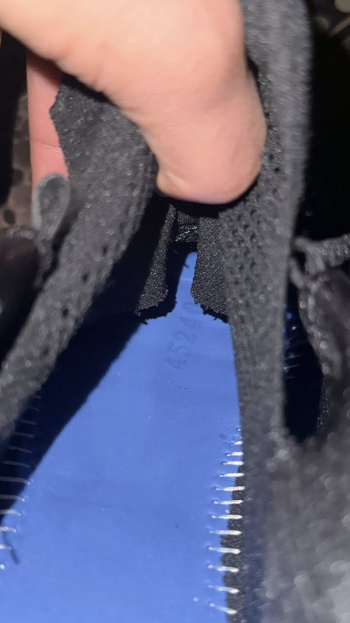 ASICS Gel-Nimbus 26
اصلي وكاله غير مستخدم. القياس 42 طول القدم 27 يلبس 42 ونص.


**إذا كنت صاحب هذا الإعلان وتريد حذفه لأي سبب، رجاءا أرسل رسالة إلى الدعم الفني**