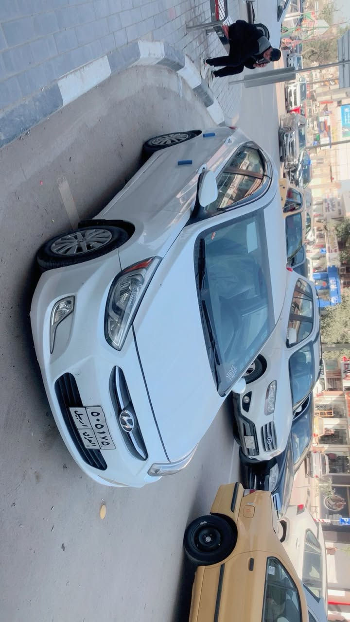 للبيع اكسنت موديل 2017 سياره كفاله وجديده ماماشيه هواي جيك ما مشتغل بيها جاهزه من كلشي تريد وكاله او تحويل مباشرتااا السعر 105 من الاخير مكان السياره حله مكينه 1600 المرغوب الاتصال ***********
