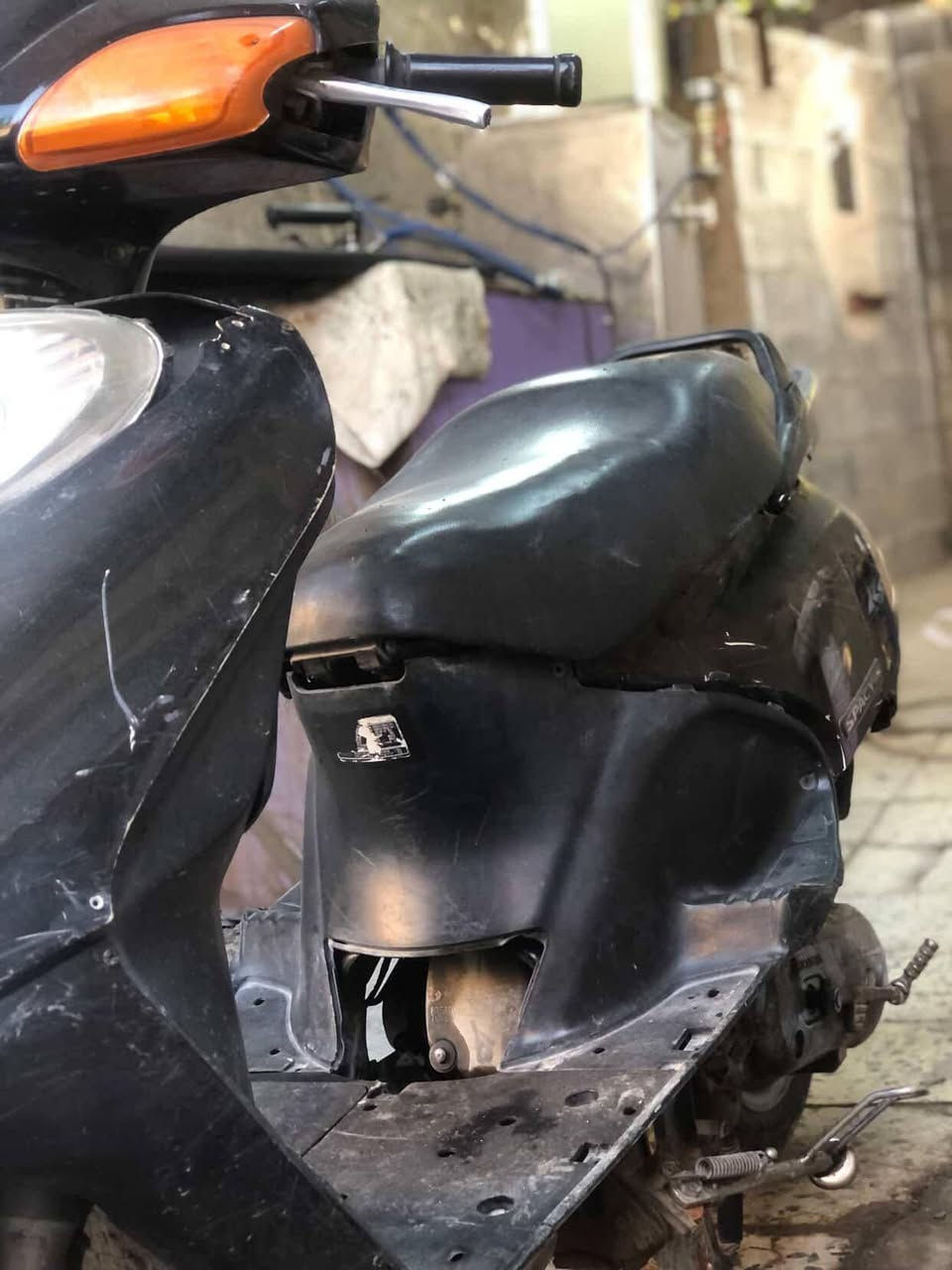 السلام عليكم مرخصه مدير الكروب المحترم دراجه سبيسي ياباني ابيع كوم حديد ب١٢٥ دراجه طفت بعد مشتغله وتركتها ابيع كوم حديد اكرر كوم حديد رقمي *********** وشكرا
