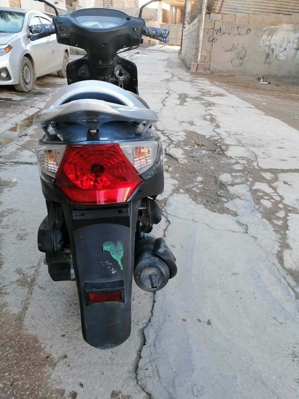 سلام عليكم كايمكو في٢ نوزل  بلاديه مسجل ثاني يوم تحويل باسمك دراجه بلاديه سعر مليون و٧٠٠ وبيها مجال قليل إتصل *********** وشكرآ ل أدمن ولكم
