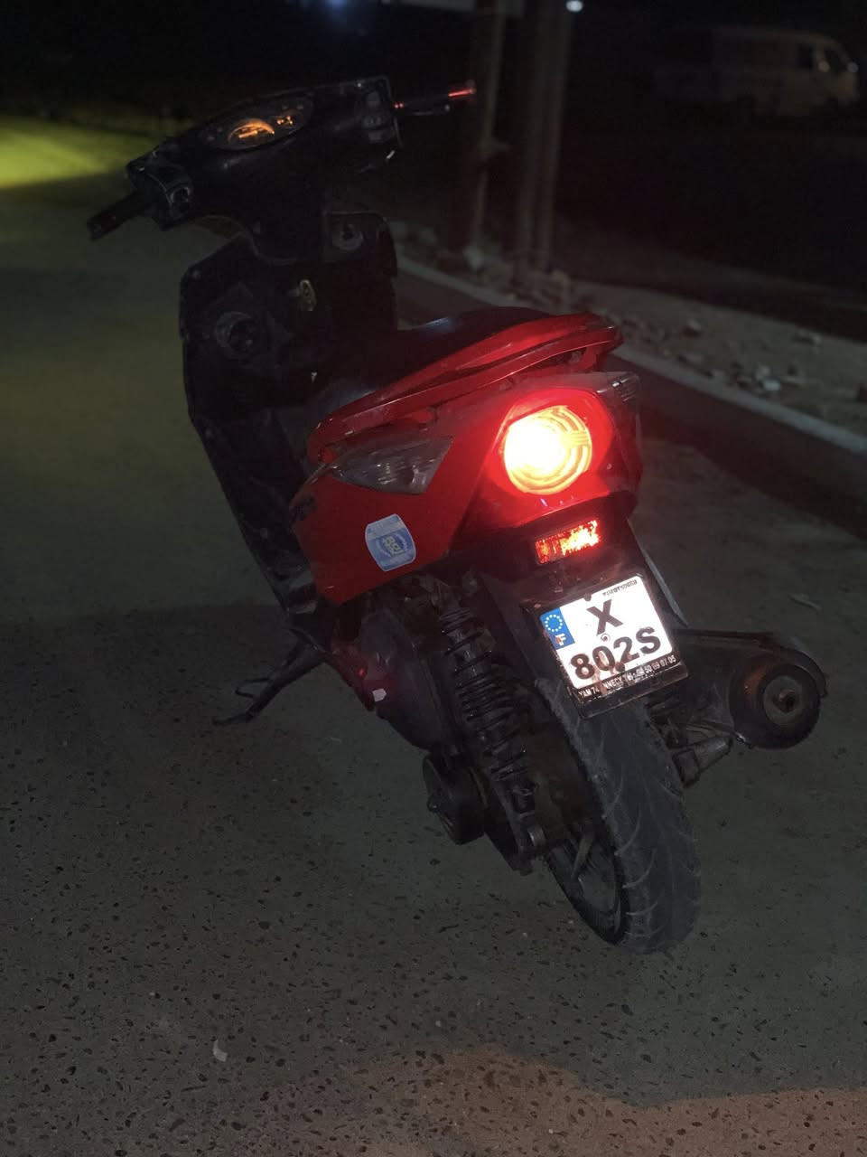 ثعلب
كوم حديد شغاله نكره سلف بيهة نقوصات  بسيطه  جبنه طاكه وصوت تفيلس بسيط السعر 275 وبي مجال الدراجه غراضها كامله قبق هندر وحاضن كور كلهن كاملات
المكان الشعله 
الرقم:***********
