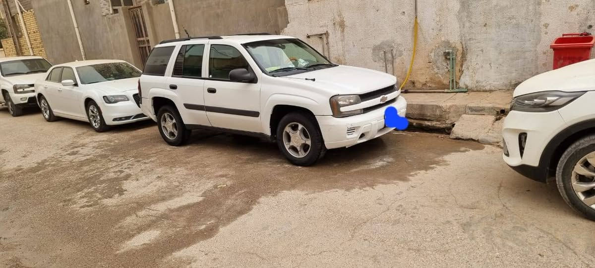 2005مزاد ديالى مكينه كاز مسكر سياره جديده بس مو بمعنى الكلمه مثل ميكولون بيها باب الصدر  ومكينه وكير جديد  تفاصيل اكثر***********
