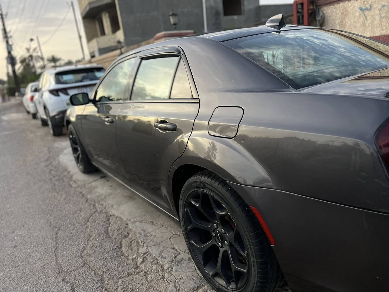 السلام عليكم
كرايسلر آوباما 2018 S

فول معروفه مواصفات ال S

عداد المسافه 200 ك

مبدل الباب والجاملغ اصلي بدون صبغ بدون دواخل 

السعر 218 
بغداد قرب جسر المثنى 

للاستفسار ***********
