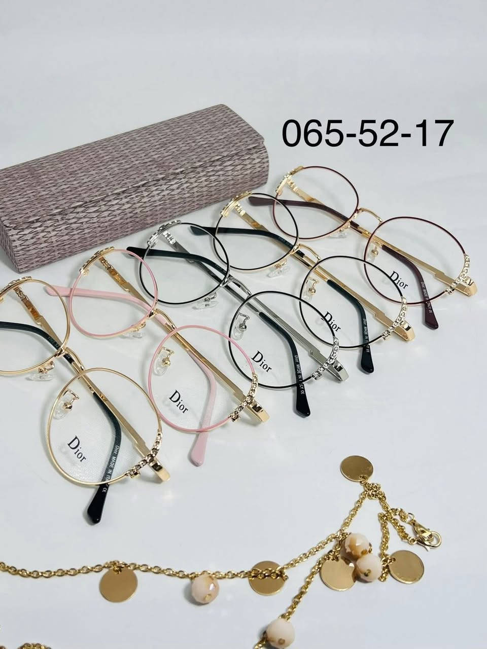 عوينات الود.. عوينات الود 
فحص البصر بالكومبيوتر
وصول أحدث موديلات الاطارات الطبية النسائية والشبابية والأطفال

أخصائي البصريات الأستاذ
بهاء فاضل

تدريسي في جامعة الفرات الأوسط التقنية قسم (تقنيات فحص البصر)
عضو الجمعية العراقية لفاحصي البصر

العنوان
(النجف الاشرف.. شارع الإسكان... مجاور صيدلية حمورابي .. مجاور صيدلية اريدو... مقابل مجمع الشراع)
للاستفسار الاتصال على الرقم (***********)

🚕🚕🚕 توجد خدمة توصيل داخل النجف
