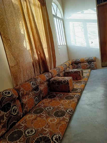 طخم مستعمل السعر 350 الف للاتصال ***********/***********
