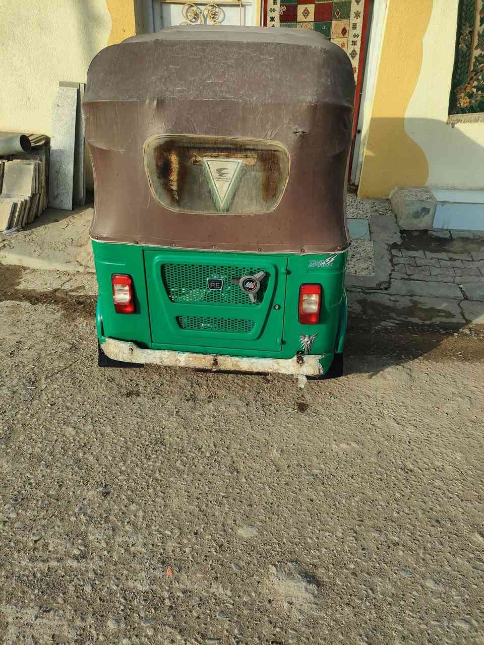 تكتك البيع 22كفاله عامه مرقم وسعر تسعه وسبعميه700.9 مكاني حي الحسن العسكري
***********مكاني حي الحسن العسكري
