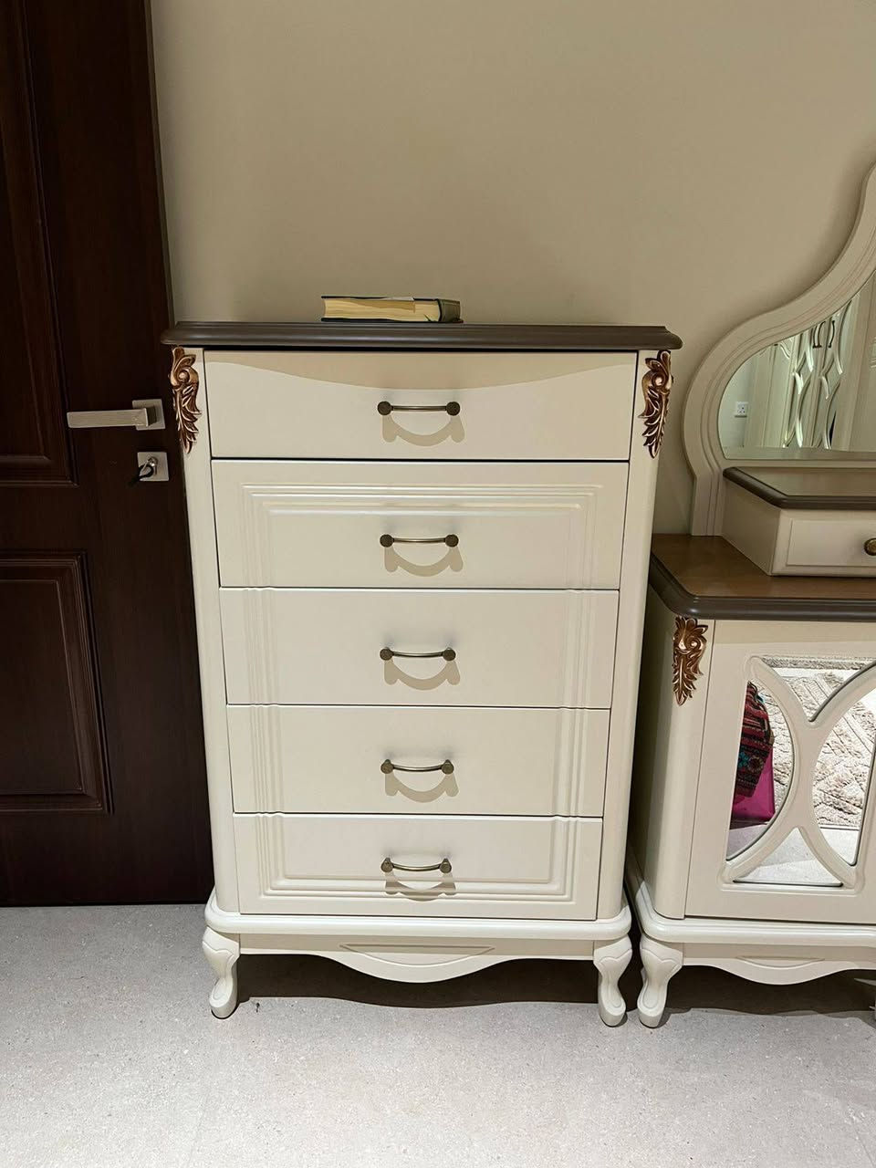 السلام عليكم
غرفه نوم للبيع
الغرفه جديده 
استفسار على الخاص


**إذا كنت صاحب هذا الإعلان وتريد حذفه لأي سبب، رجاءا أرسل رسالة إلى الدعم الفني**