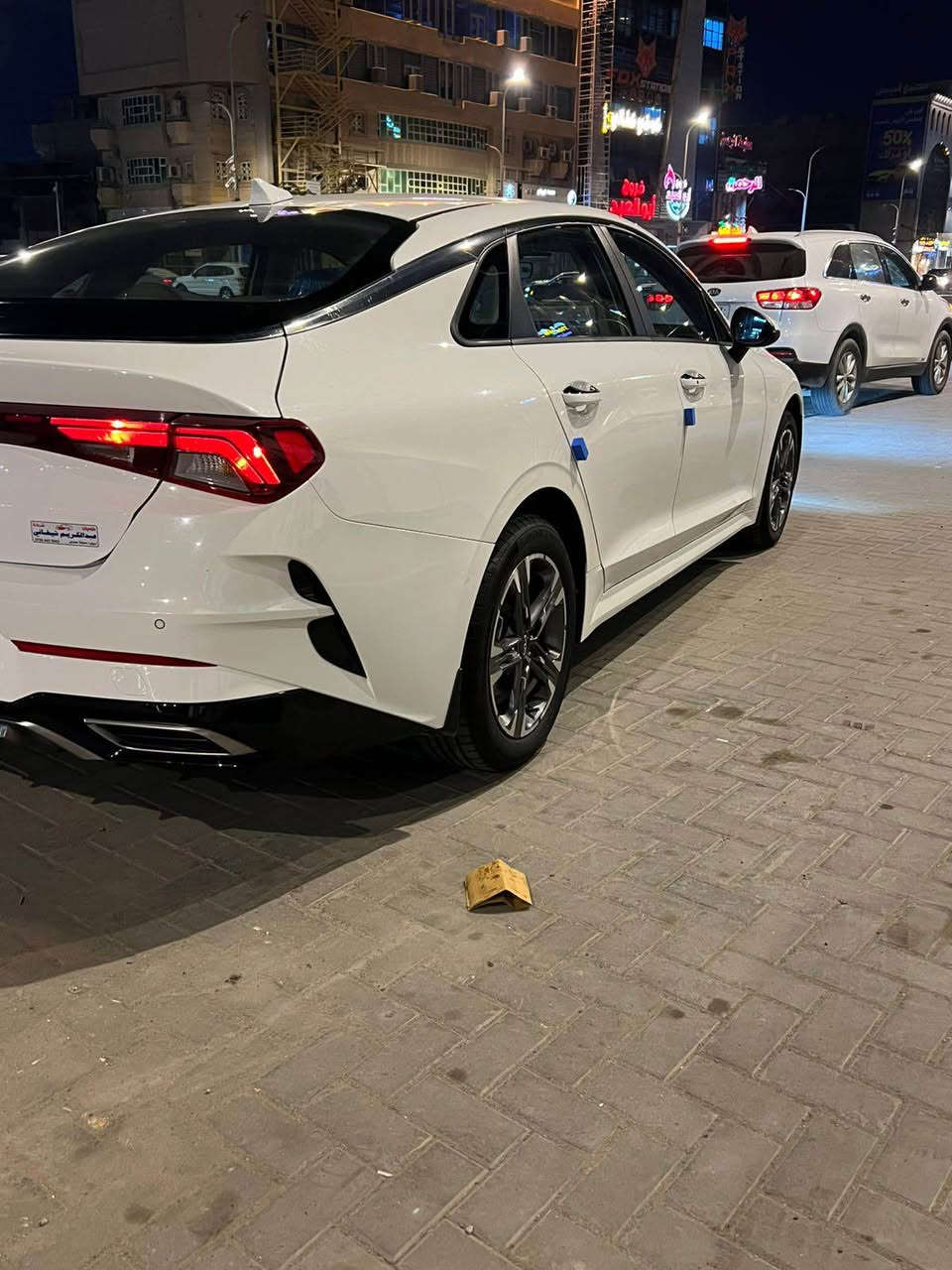 السلام عليكم 
للبيع كي فايف موديل 2021 وارد خليجي اربيل بسم شركه تريد تحويل تريد وكاله ماشيه 79الف سياره كفاله عامه ما عدى بارد اربع اصابع باب خلف العبري مواصفات السياره 
-بصمه تشغيل وابواب وصندوق ذكي وتشغيل عن بعد
-تحكم استيرن جهتين 
-خمس وضعيات قياده 
-تبريد قطعتين 
-شاشه كامره خلفيه واماميه 
-سياره سبير منازل 
الاستفسار *********** البصرة, العراق
