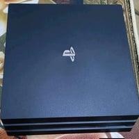 بلي 4 برو للبيع نضافته 100 جوستك  1 قرص 1 جي تي سعر 250 اتصال 07739374...