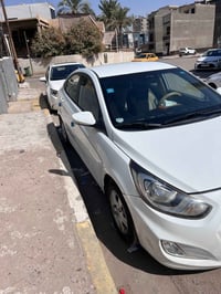 اكسنت موديل 2015 ماشية 86 الف خليجي على ايدي هاي صورها الي عده النترا ...