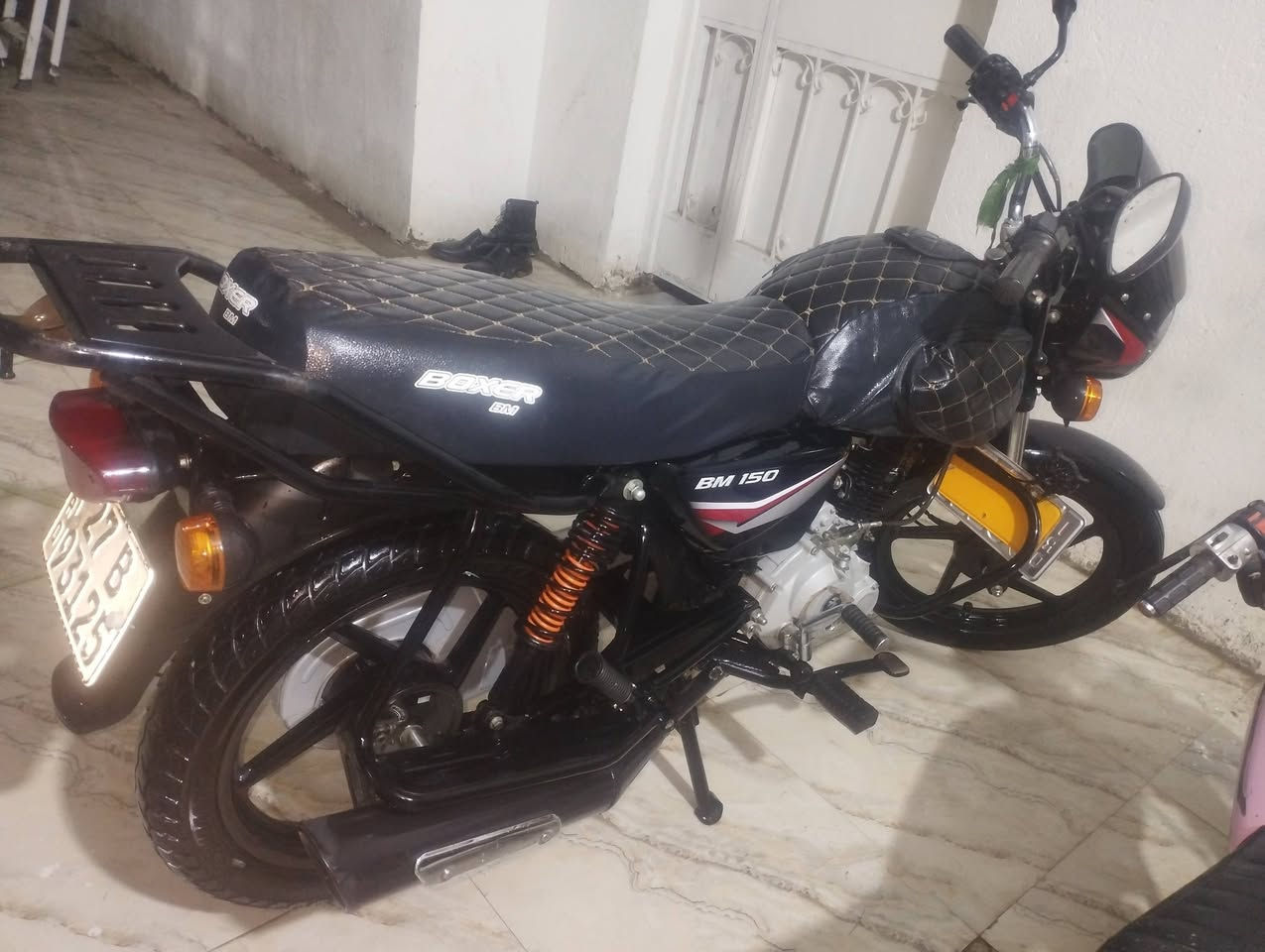 دراجة بوكسر موديل 2023
دراجة لون اسود برغي ما مفتوح بيه
مرقم (رقم وسنوية) محركها  150
وتحويل ثاني يوم 

المكان:ذي قار ـ سوق الشيوخ ـ العكيكة

الاستفسار راسلني خاص او اتصال بالرقم 
‏‪0783 945 0289‬‏
