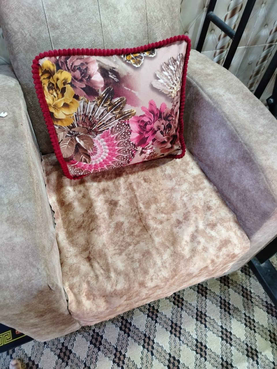 تخم للبيع في السماوة اربع كراسي واثنين كبارالسعر 200الف


**إذا كنت صاحب هذا الإعلان وتريد حذفه لأي سبب، رجاءا أرسل رسالة إلى الدعم الفني**