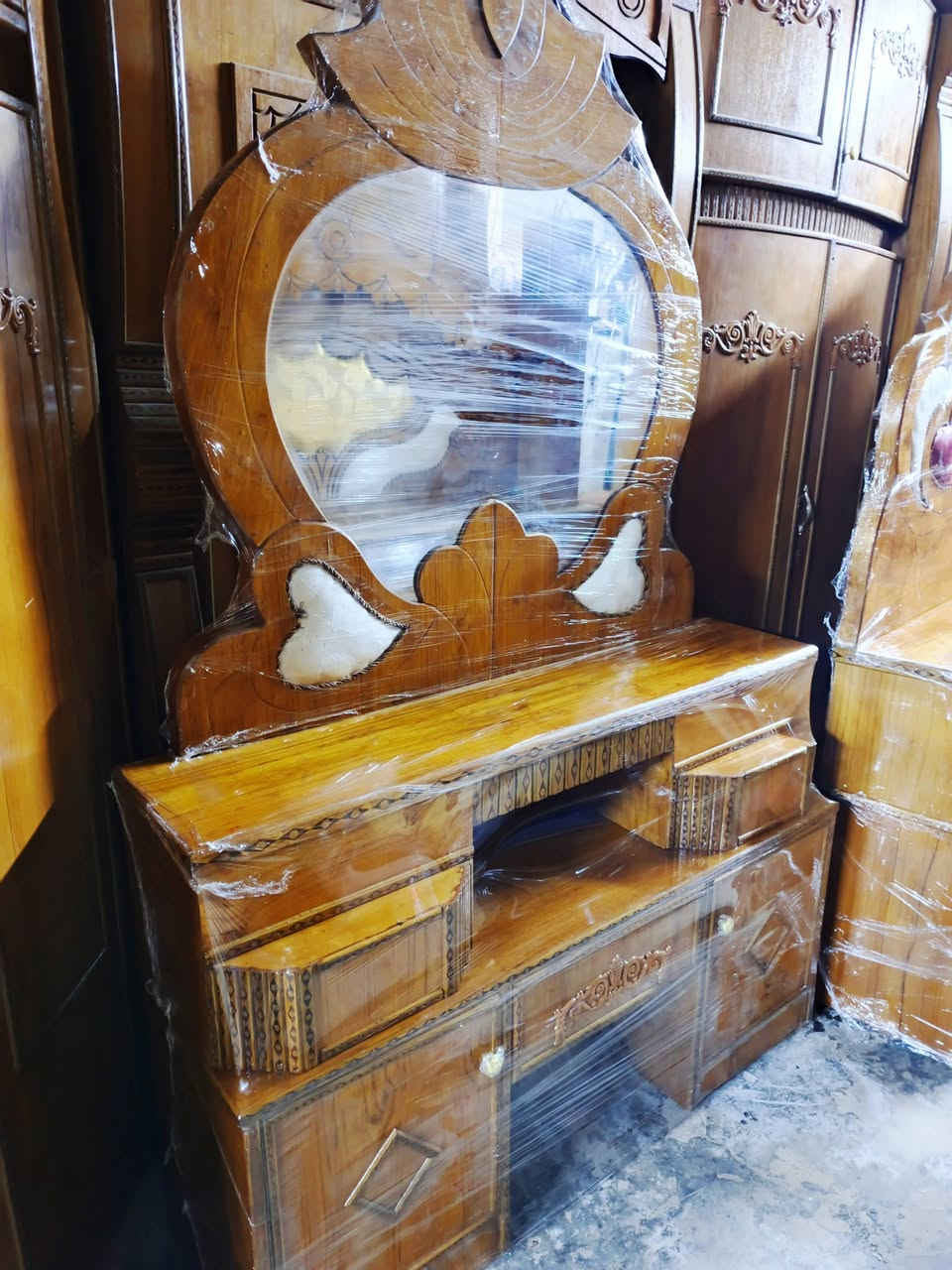 "🔥 عرض مميز! غرفة ام الستة طابقين، اخت الجديدة
استعمال قليل جدا، نظيفة جدا
مكان الغرفة: بابل الحمزة الغربي
🚚 خدمة توصيل متوفرة بأيجور
هدية🫵 مع الغرفة
للتواصل: ***********"
