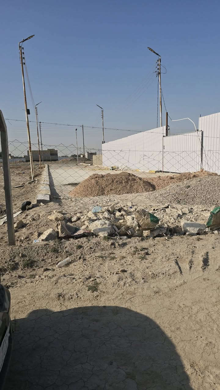 عرصه للبيع سند 25 مساحه 700م
طريق دغاره نزله معمل غاز متوفر جميع خدمات ماء كهرباء تبليط للباب  للاستفسار ***********
