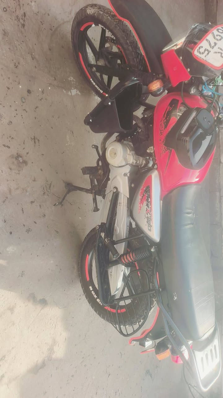 دراجه بوكسر للبيع دراجه خير، من الله موديل 2023الرقم و السنويه انكليزي محرك مكفول كشرها مكفول الشراي يتصل على هذا الرقم ***********
