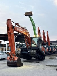 هيتاشي ZX200-6 • موديل ٢٠٢٠ • حالة الوكالة