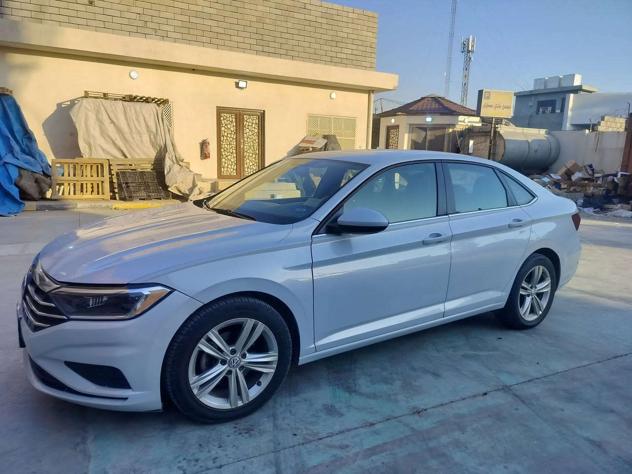 جيتا 2019 مواصفات s 
شاشة لمس كامرة رادارات امامي خلفي
نقطة عمية توقف ذاتي تشغيل واطفاء المحرك ذاتي
ماشية 180 الف كيلو 
كير محرك طخم شرط 
بسمي سنوية 29 
السعر 120 وبيها مجال
صبغ 6 قطع 2 معجون و4 كلير من أمريكا

موصل حي المثنى 
***********
***********
