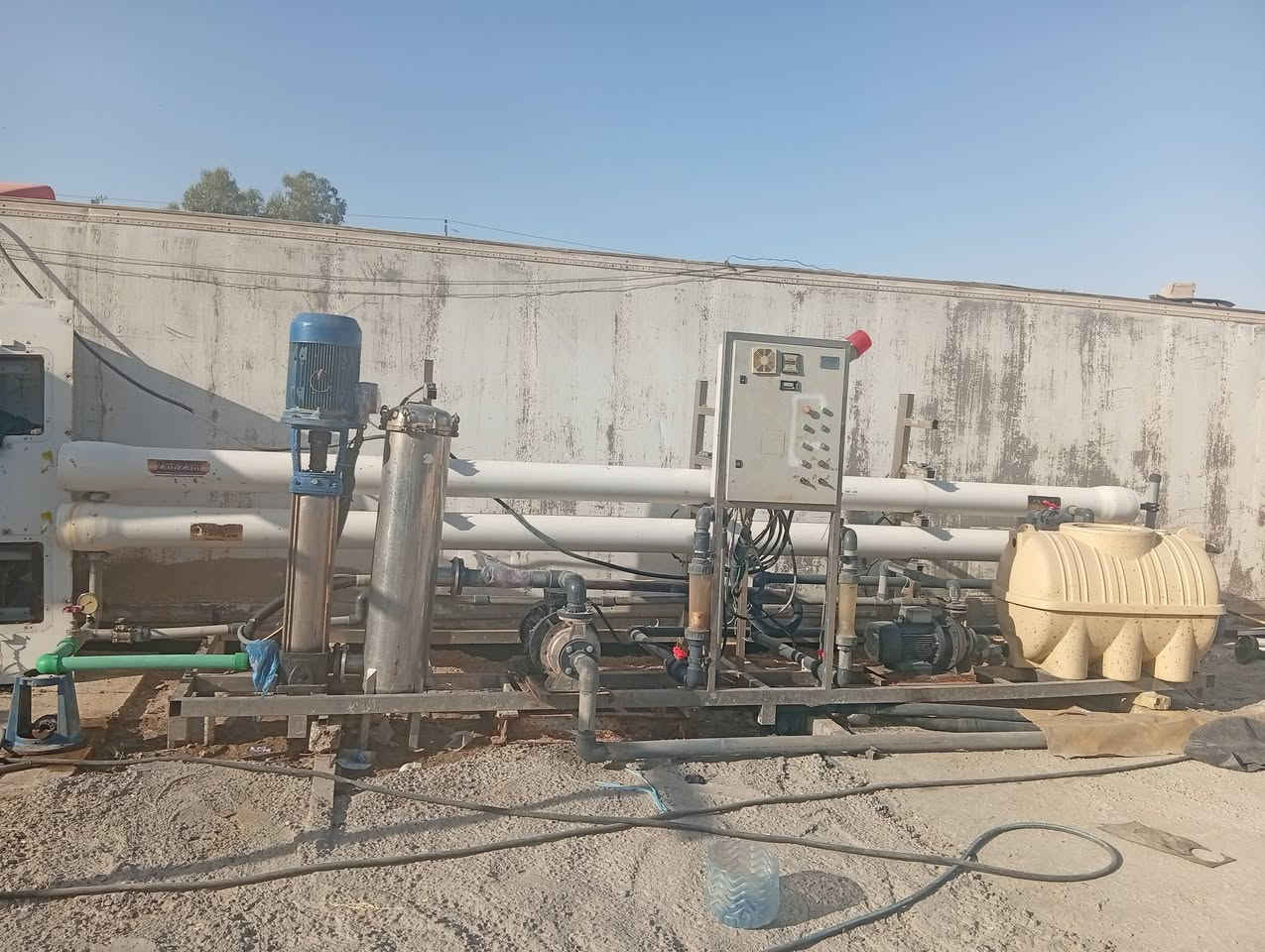 محطه ثلاثة فيزلات الثالث منزلينه موجود تحليه شغاله وجهازه وبيها فلاتر نص عمر وسعرها مناسب  تفاصيل اكثر اتصل ***********
