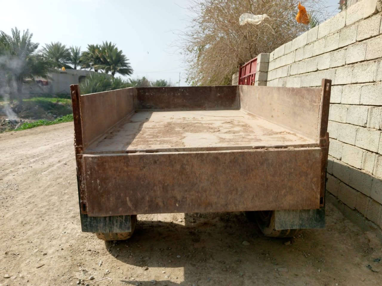 السلام عليكم عربانه عمل نضيفه تايرات 22ونص اكسل درجه اوله جك بشرط قلابي بشرط نضيفه كلش لتواصل والاستفسار اتصل ع رقم***********
