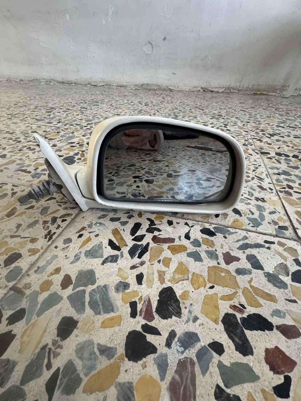 ***********
