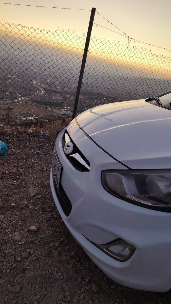 اكسنت خليجي ٢٠١٥بيهه ضربه بل بنيد وبارد بين لبابين سايق ول وره سايق دوسه بيهه طخه مال رصيف سعر١١٠بيهه مجال توصل عل رقم ***********مكان سياره بغداد زعفرنيه
