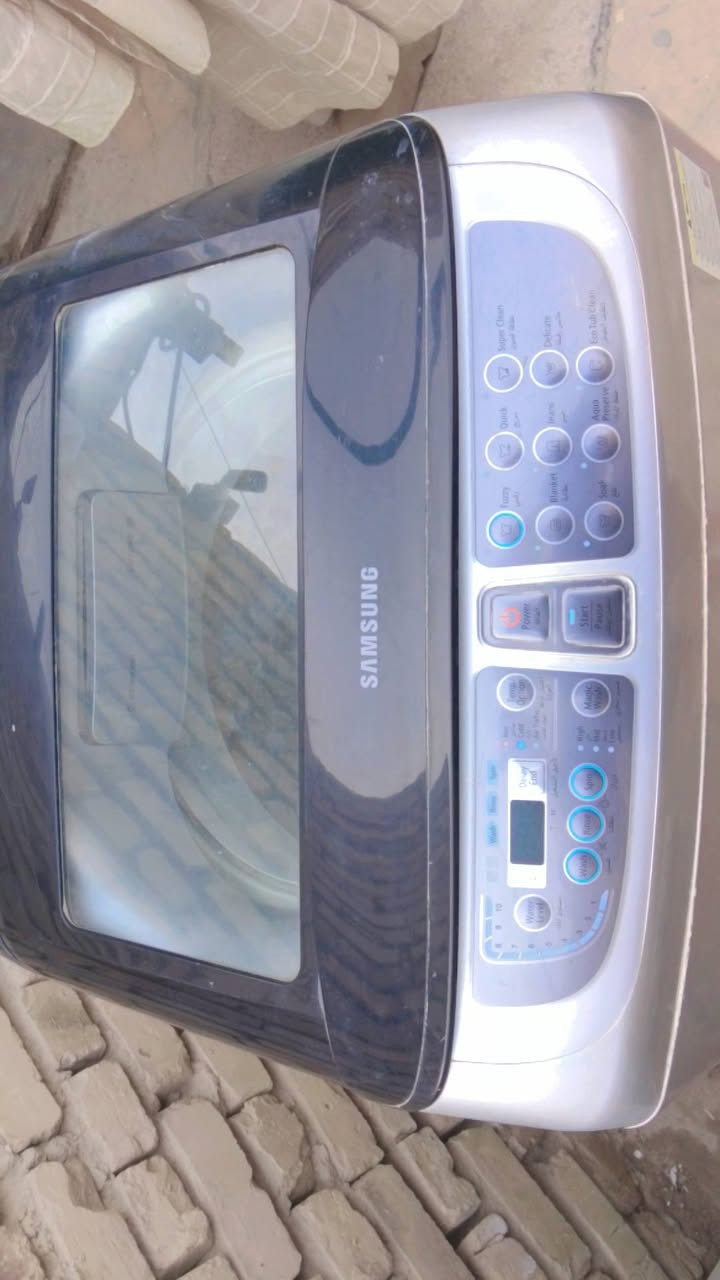 سلام عليكم غساله أوتوماتيك شركه سامسونك  للبيع
تجي تفحص وتروح ما بيها شي ماعندي مكان وشتريت زغيره . استعمال سنه 

بعده بليبلات صناعه تايلنديه 

ناصريه تقاطع الرايه 

***********
السعر ٣٥٠
