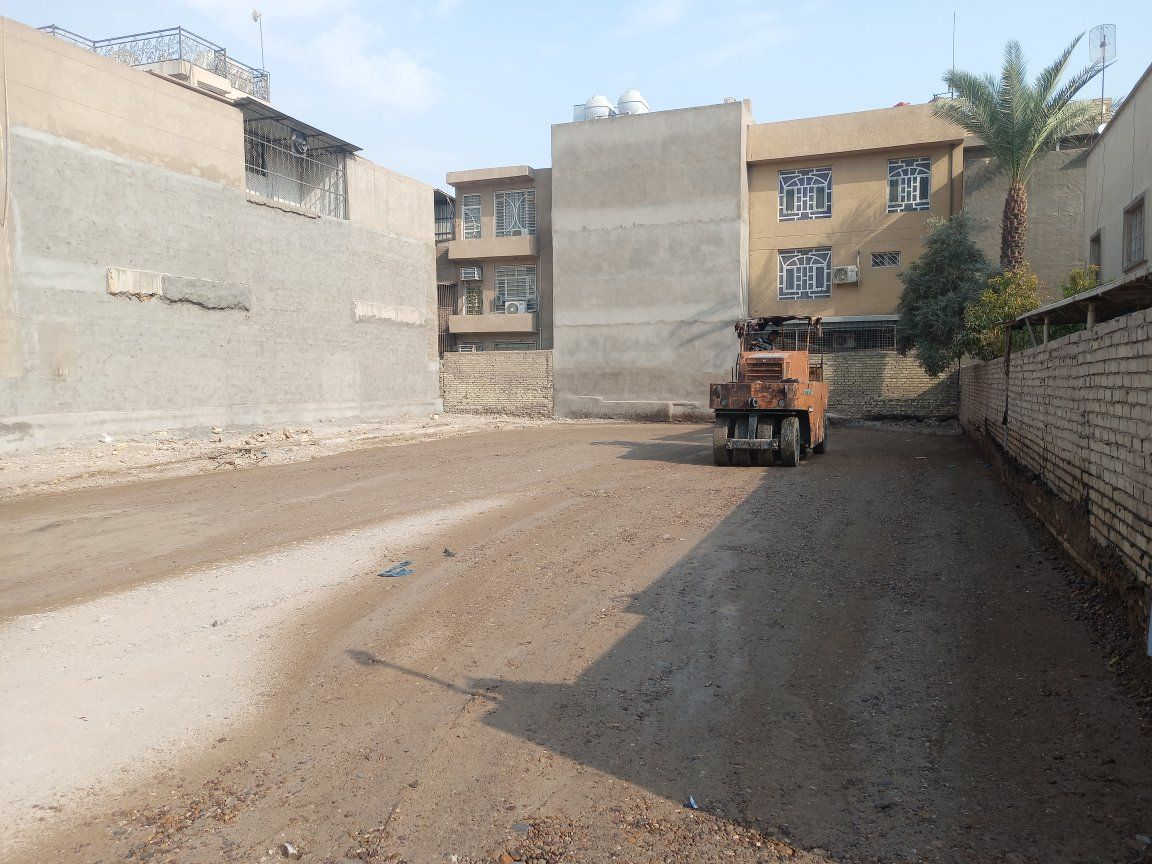 ابو كرار لهدم الدور ورفع الإنقاض وفرش السبيس والحدل ***********
