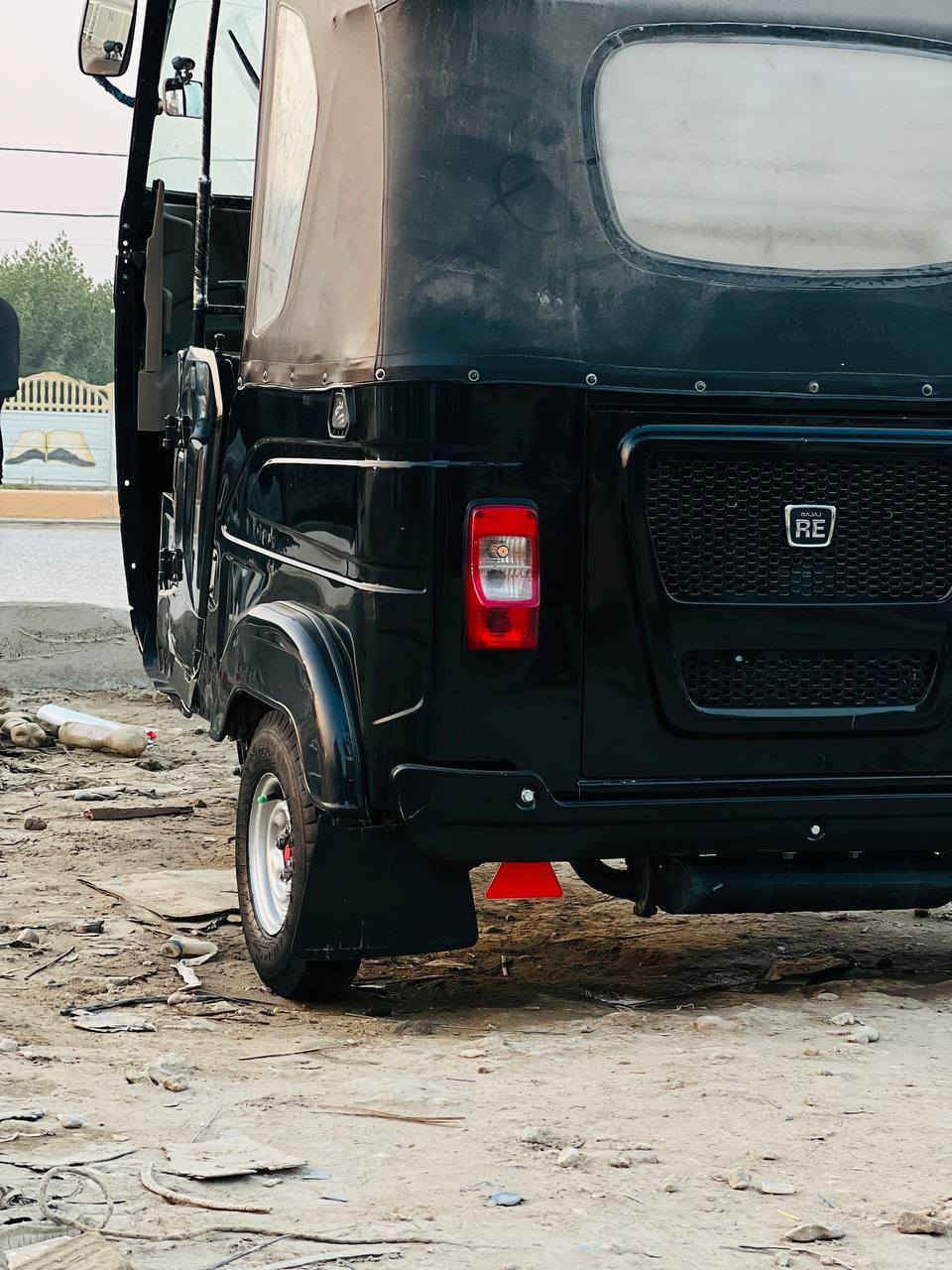 سلام عليكم تكتك للبيع مديل 23شهر 11
اوراق كفاله عامه مكان بابل 
***********
