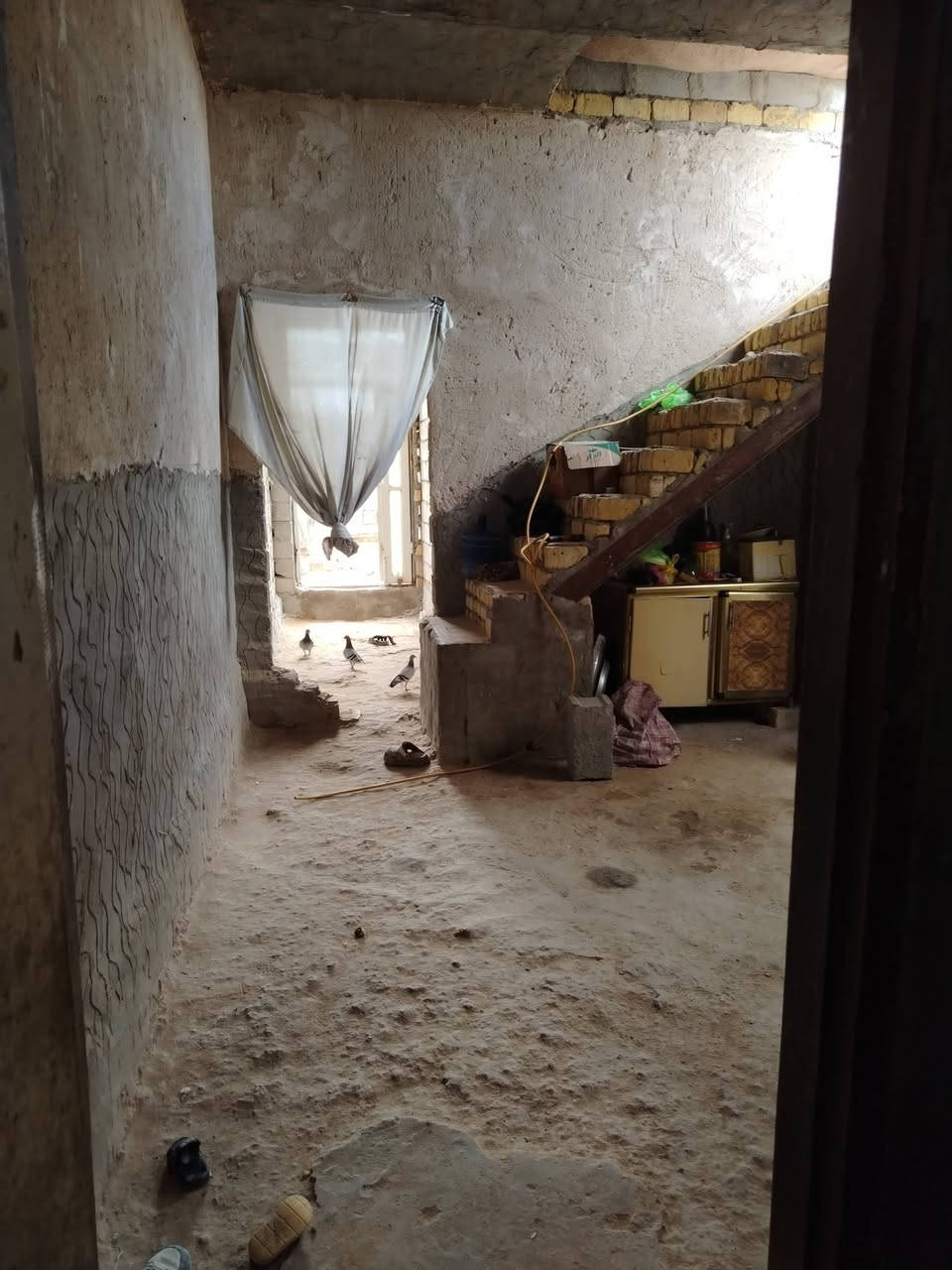 بيت للبيع مساحه 100م مكان كوفه شارع المعمل شارع السبيس السعر 17 او بي مجال للطيبين ***********)) ***********
