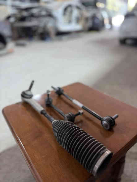 سلام عليكم 
مركز تسلا النجف 
يوفر جميع قطع غيار تسلا حداديه امامي وخلفي 
مودل 3-y- x-s  - سايبر تراك

***********
***********
